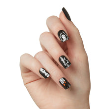 KISS Voguish Fantasy Glow in the Dark Halloween Nails