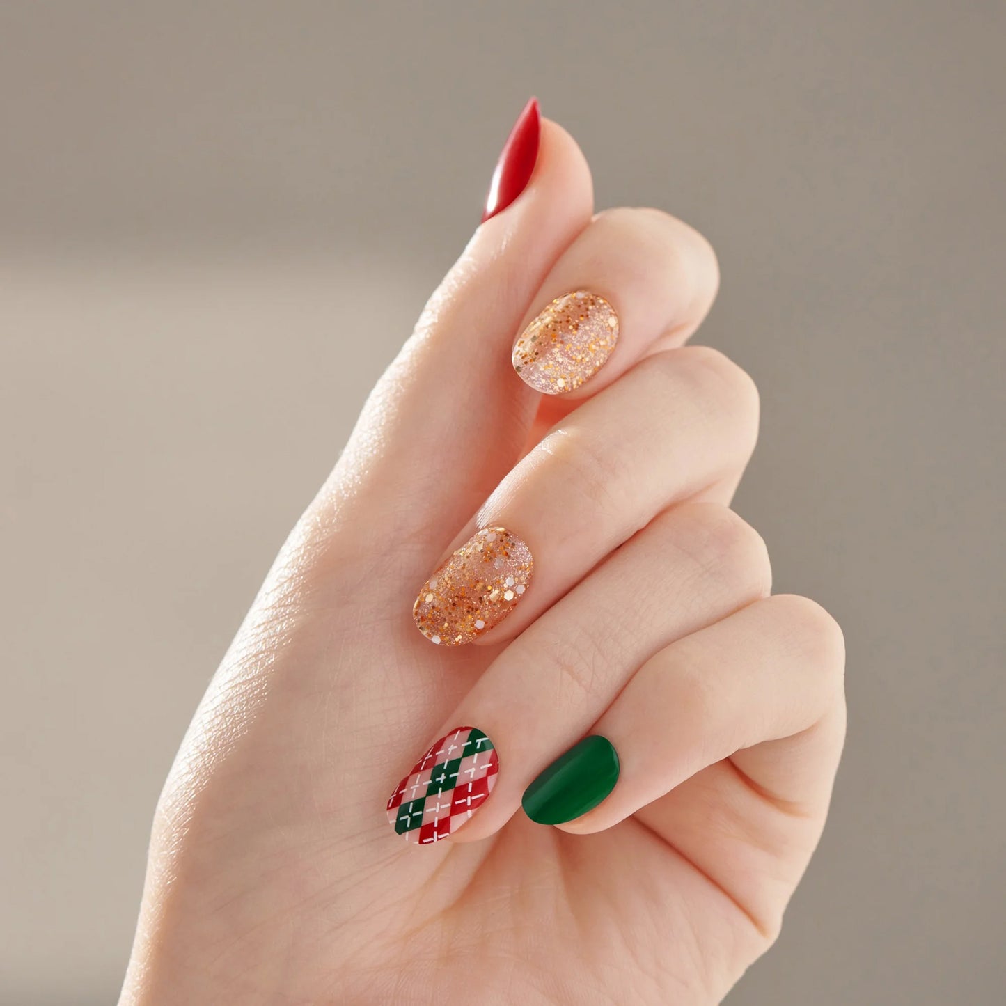KISS imPRESS Press-On Holiday Nails, 93129 Snow Globe