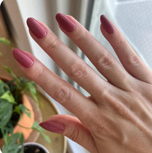 Olive & June The Instant Mani Press-On Nails LD, Oval Medium, 1.0 set