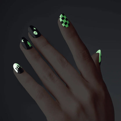 KISS Voguish Fantasy Glow in the Dark Nails, 93147 FV21HX Dark Clowns - A1 Great Deals - Kiss Nail Products - 731509931471